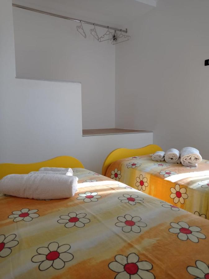 Casa Vacanze Borgo Gulini Da Anna Petralia Soprana Ngoại thất bức ảnh